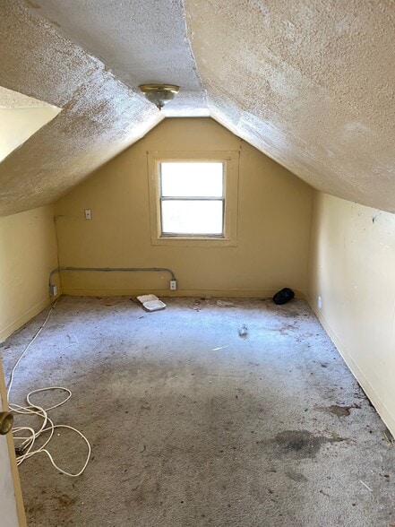 Building Photo - 5811 Helen Ave
