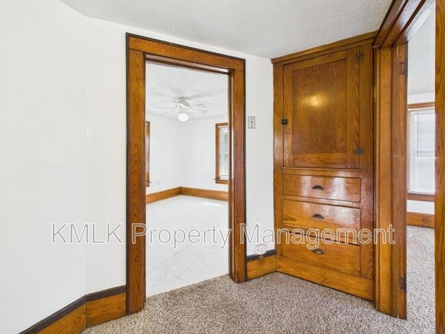Building Photo - 117 Hazelwood Ave