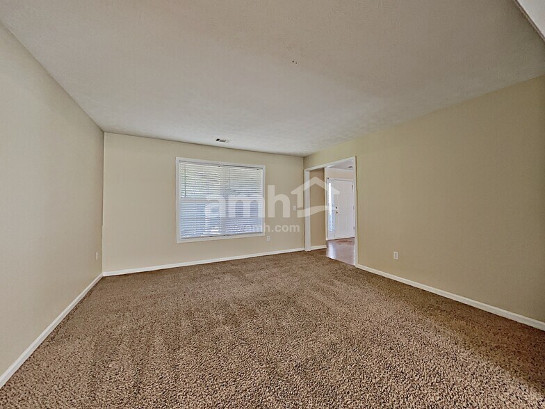 Building Photo - 1318 Baylor Dr