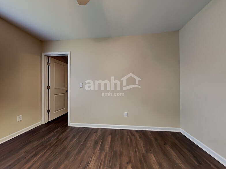 Building Photo - 9469 Bethsaida Ct