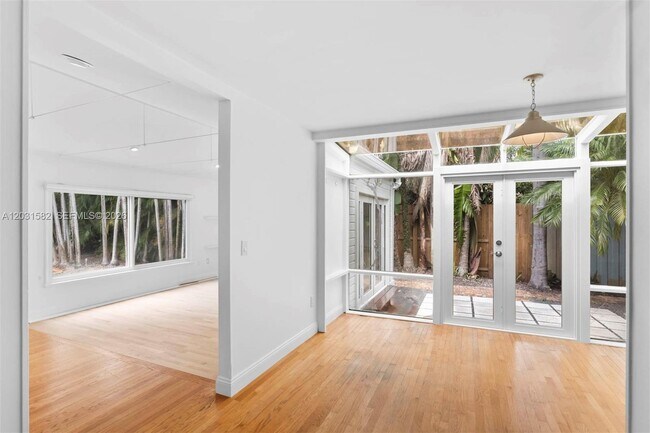 Building Photo - 3945 Loquat Ave