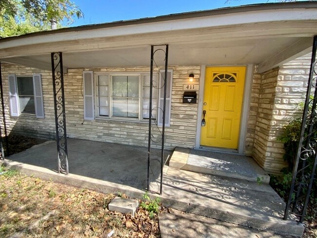 Building Photo - Charming 3 Bedroom 2 Bath in Historic Belt...