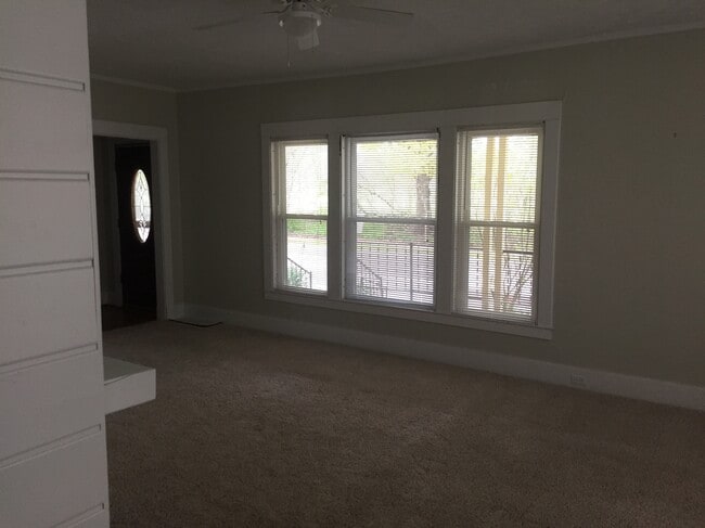 Building Photo - 1919 Plainfield Ave NE