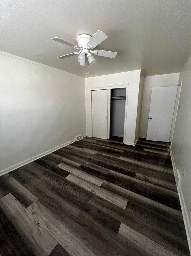 Building Photo - 4039 Balwynne Park Rd