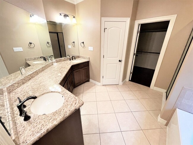 Building Photo - 3699 Canyon Ln