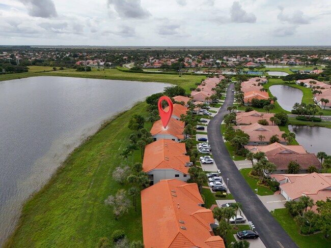 Building Photo - 10910 Lakemore Ln