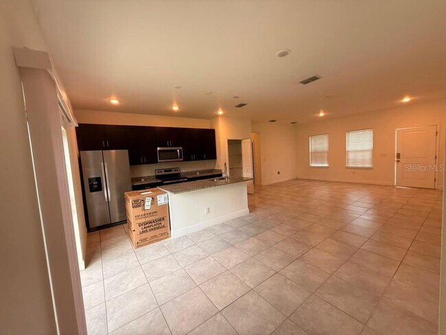 Building Photo - 7855 SW 127th Loop