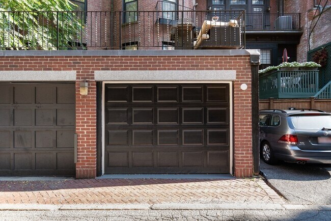 Building Photo - 15 Marlborough St
