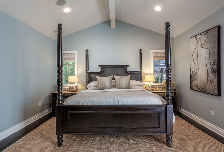 Building Photo - 4537 Agnes Ave