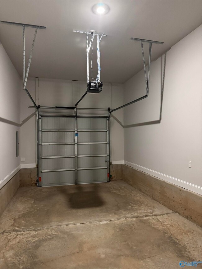 Building Photo - 131 Moss Brk Ln