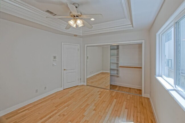 Building Photo - VERY BRIGHT, SPACIOUS & AIRY GOLDEN HILLS ...