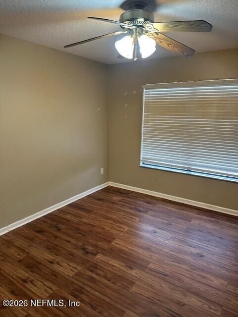 Building Photo - 45035 Hartford Ct