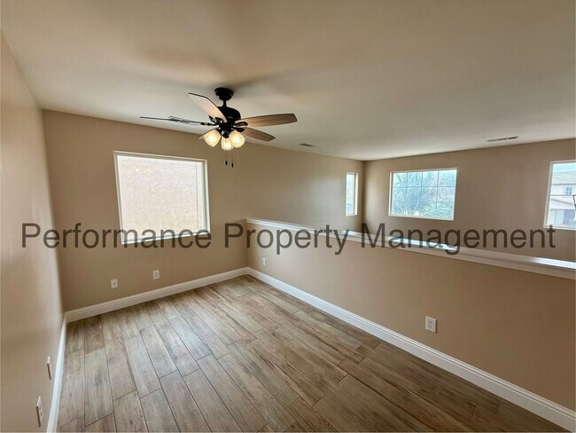 Building Photo - Spacious 5 Bed/3 Bath + Office in SW Bakersfield w/ RBP & $0 Deposit Option