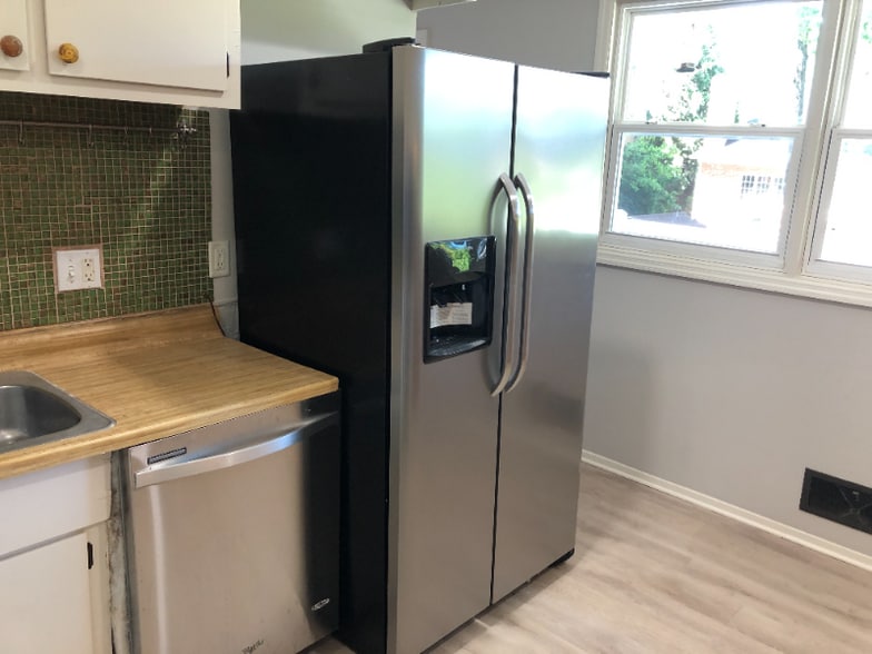 Building Photo - 1104 Lynmoor Dr NE