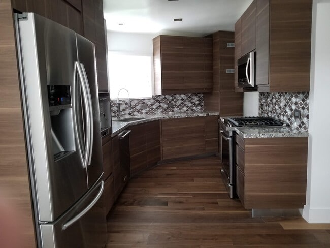 kitchen/custom tile and cabinets - 10880 National Blvd