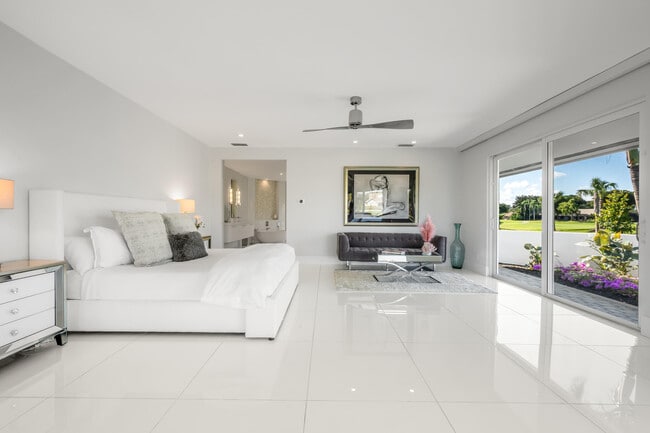 Building Photo - 3521 Glenwood Ct