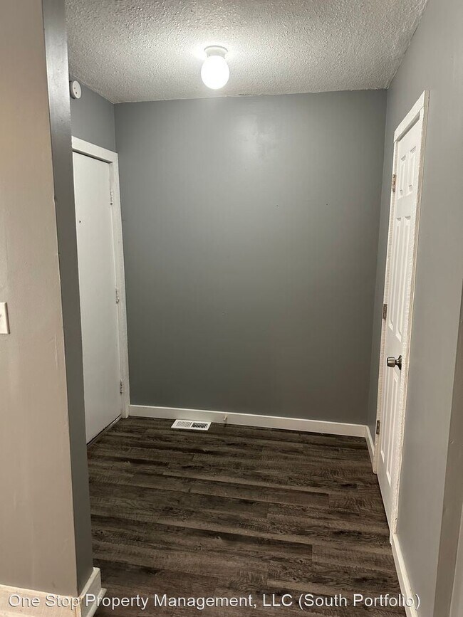 Building Photo - 2 br, 1 bath House - 225 Lexington Rd Apt A