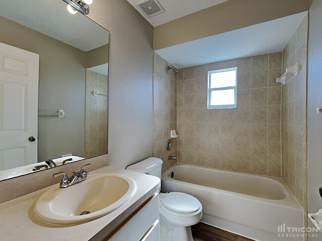 Building Photo - 4173 Oasis Avenue Spring Hill FL