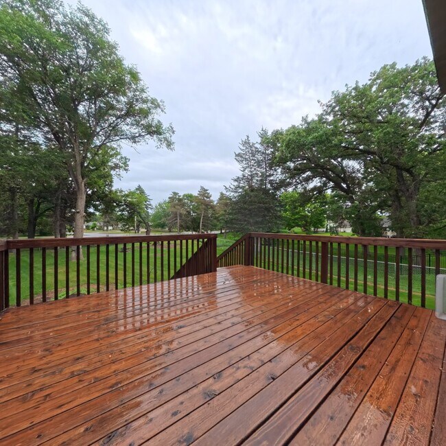 Building Photo - 11956 Castle Rock Ct N