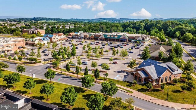 Building Photo - 3635 Stone Barn Dr