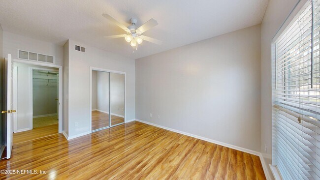 Building Photo - 211 Jardin De Mer Pl