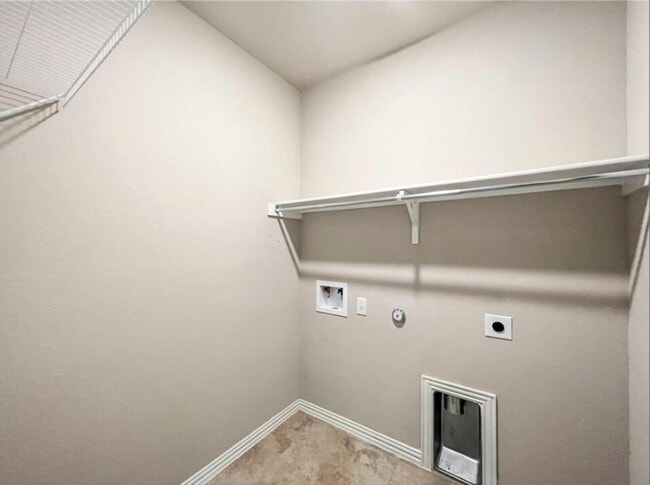 Building Photo - 3018 Diego Dr