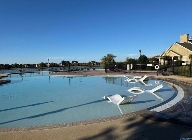 Building Photo - 22 Maple Grove Blvd SW