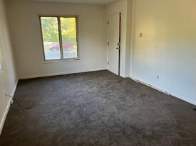 Building Photo - 1116 W Grand Ave