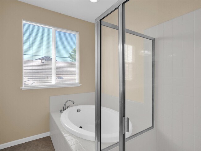 Building Photo - 4312 Middlefield Dr