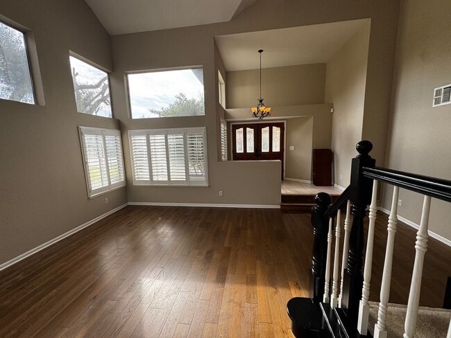 Building Photo - BEAUTIFUL 2 STORY 4 BD, 3 BATH, 3 CAR GARAGE, WITH POOL!