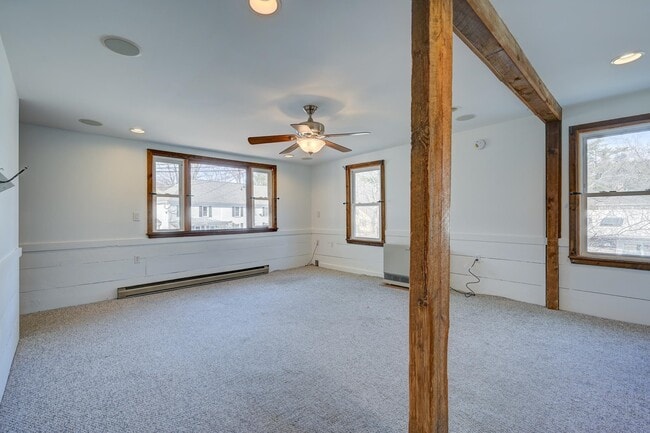 Building Photo - 99 Pine St