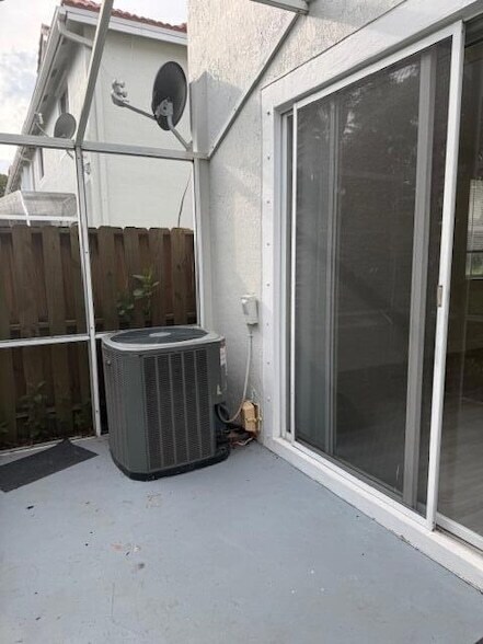 Building Photo - 3675 San Simeon Cir