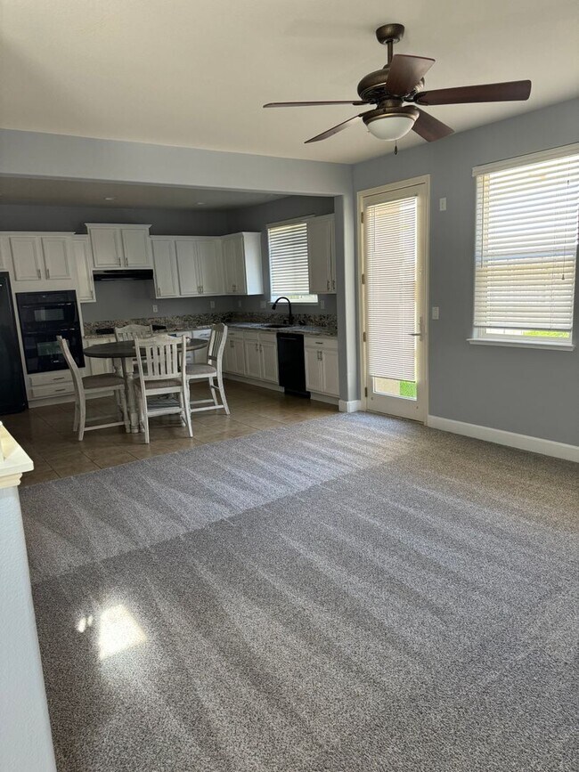 Building Photo - Beautiful South Reno Home!