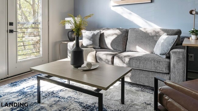 Building Photo - 49 Boulevard SE