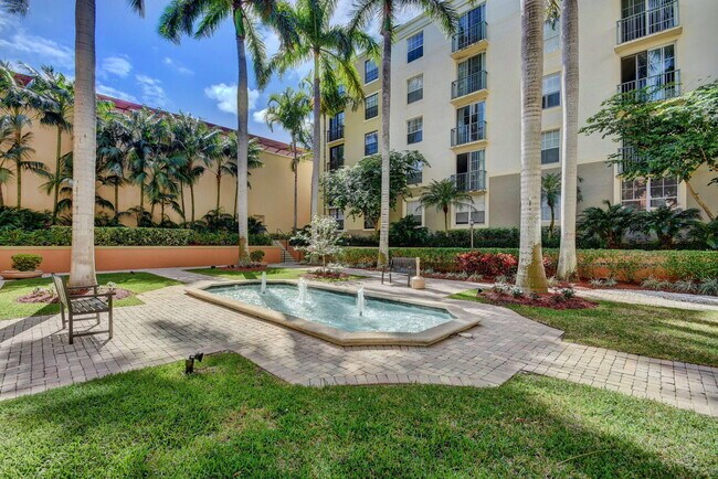 Building Photo - 720 S Sapodilla Ave