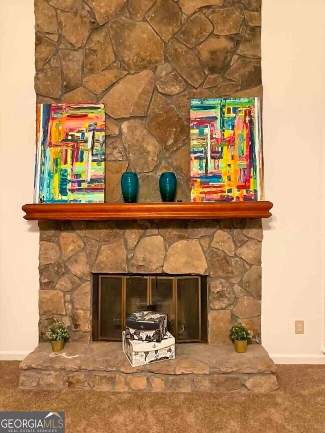 Building Photo - 661 Longbow Ct