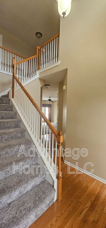 Building Photo - 809 Midjay Dr