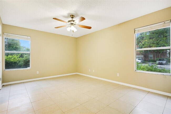 Building Photo - 5156 Conroy Rd