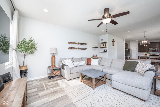 Building Photo - 10848 Sablecliff Wy