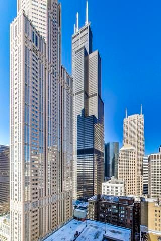 Building Photo - 235 W Van Buren St