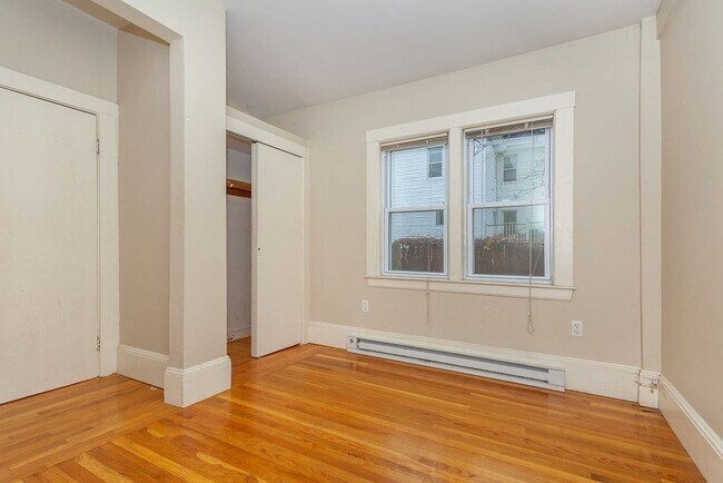 Building Photo - 49 Porter St