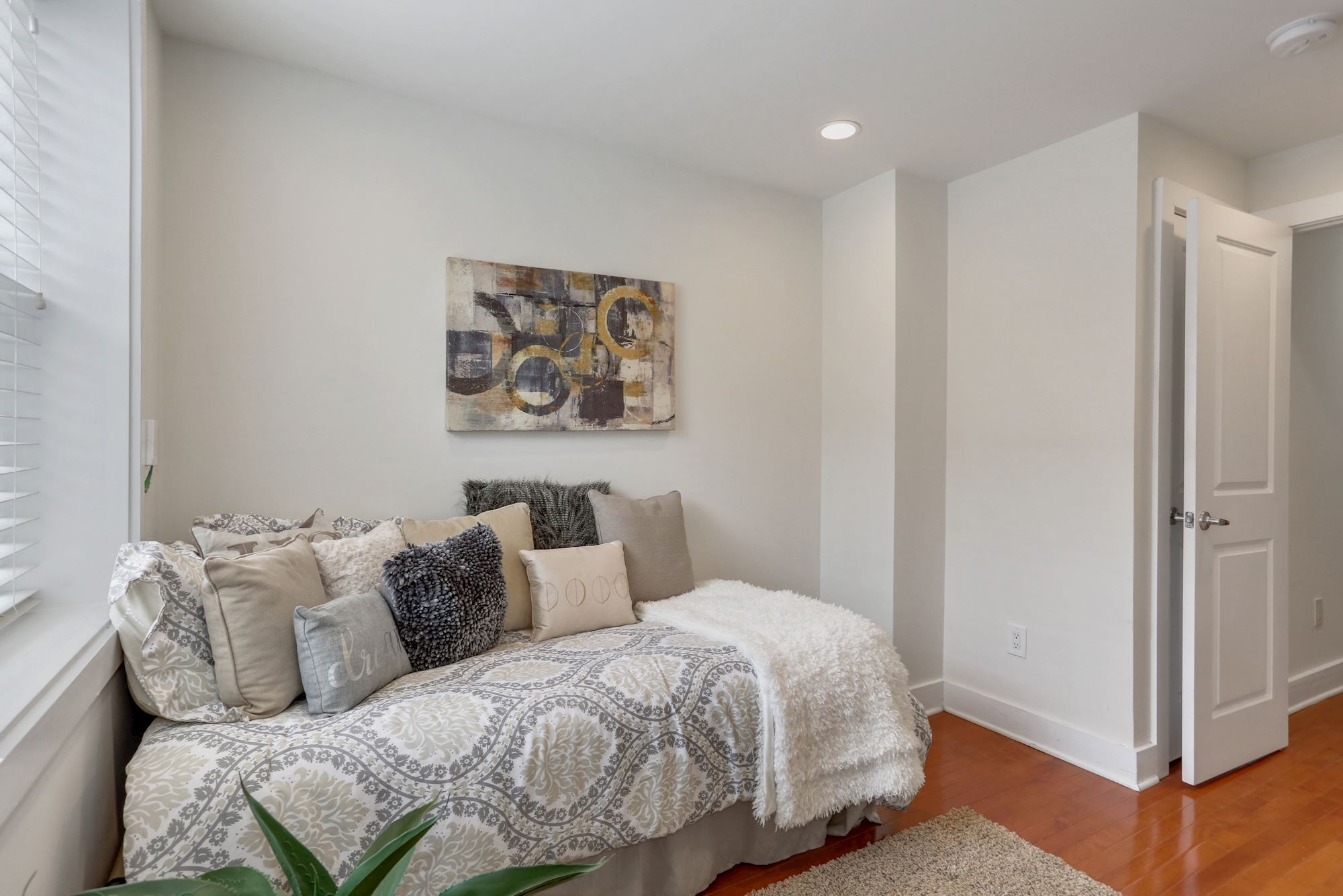 Building Photo - 43 Hanover Pl NW