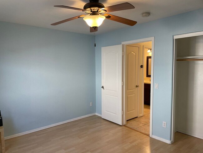 Building Photo - Prime Tempe Location!