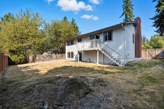 Building Photo - 5Bd/2Ba Bellevue Home