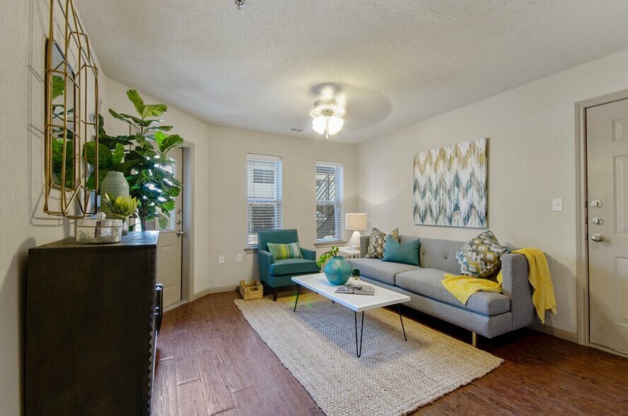 003_1 - Tinsley Place