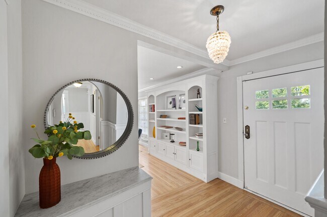 Building Photo - 35 Franciscan Way