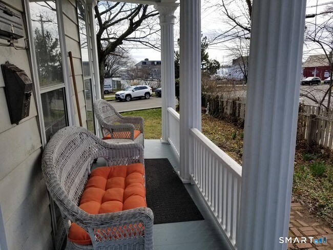 Building Photo - 19 Howard Ave