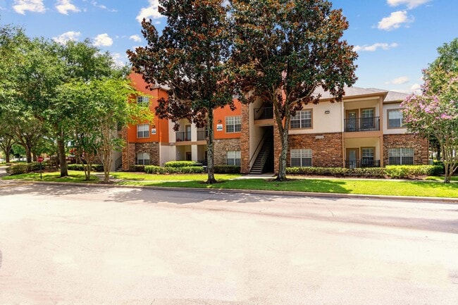 Building Photo - The Monaco at Waterford Lakes