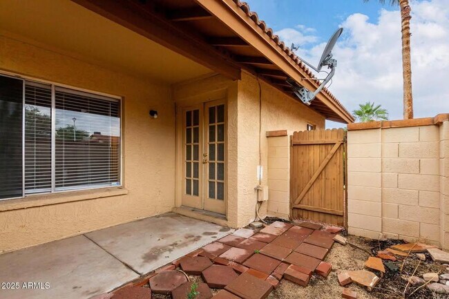 Building Photo - 14814 N 24th Dr