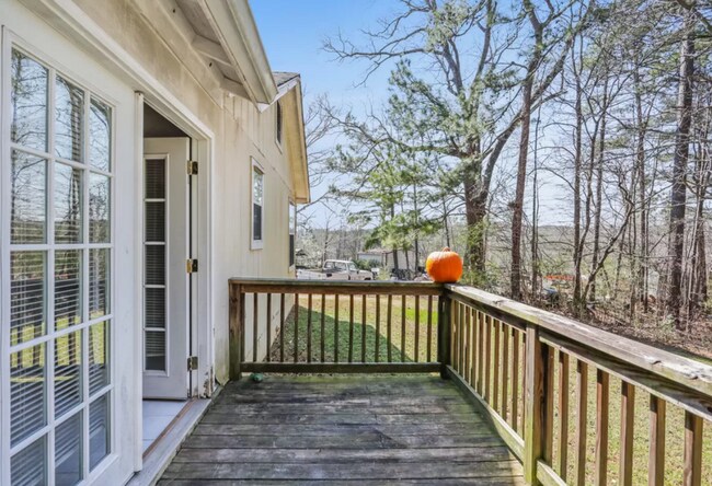 Building Photo - 3 bed 2 bath in Decatur! ***Enjoy $250 off your first month’s rent***